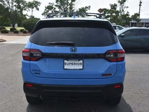 Used 2023 Honda Pilot TrailSport image 6