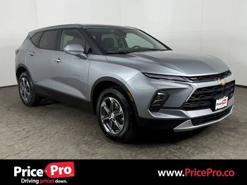 Used 2025 Chevrolet Blazer LT AWD/4WD image 1