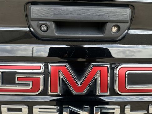 Certified 2023 GMC Canyon Denali image 39