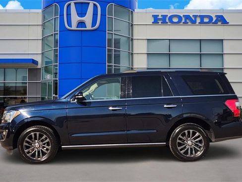 Used 2021 Ford Expedition Limited image 3