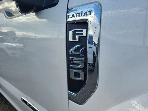 Certified 2017 Ford F450 Lariat w/ Lariat Ultimate Package image 9