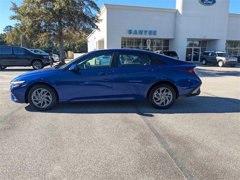 Used 2024 Hyundai Elantra SEL image 6