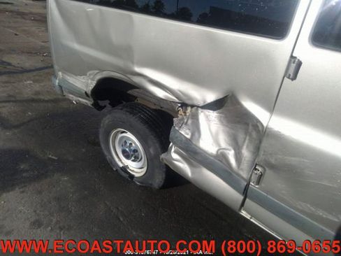 Used 2001 GMC Savana 3500 Extended Passenger image 5