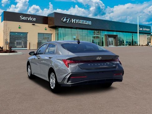 New 2026 Hyundai Elantra Blue image 5