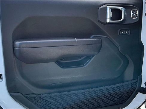 Used 2024 Jeep Wrangler Sport S image 19