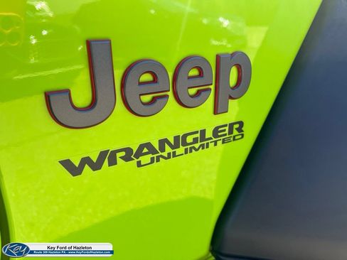 Used 2021 Jeep Wrangler Unlimited Rubicon w/ Xtreme Recon 35" Tire Package AWD/4WD image 17