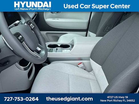 New 2026 Hyundai Ioniq 9 SE image 17