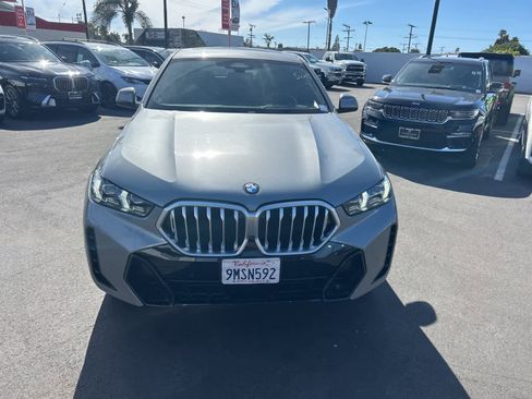 Used 2025 BMW X6 xDrive40i image 9