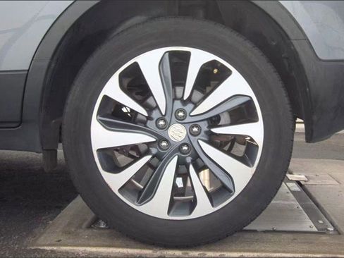 Used 2020 Buick Encore Essence image 9