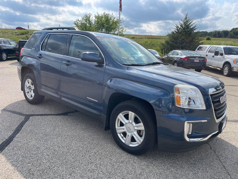 Used 2016 GMC Terrain SLE w/ Convenience Package AWD/4WD image 2