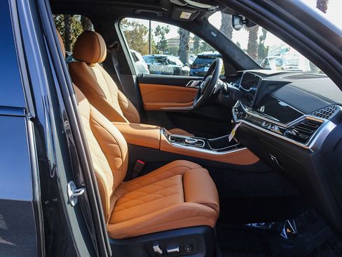 New 2026 BMW X5 sDrive40i w/ M Sport Package image 16