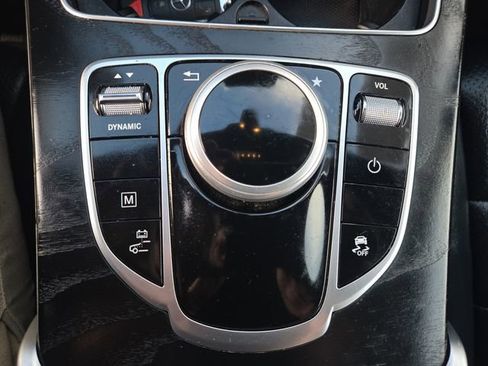 Used 2019 Mercedes-Benz GLC 350e 4MATIC image 28