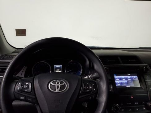 Used 2017 Toyota Camry LE image 11