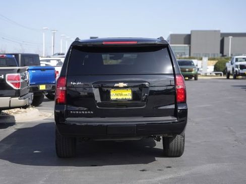 Used 2020 Chevrolet Suburban LT w/ Luxury Package image 7