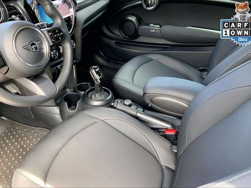 Certified 2024 MINI Cooper 2-Door Hardtop FWD image 17