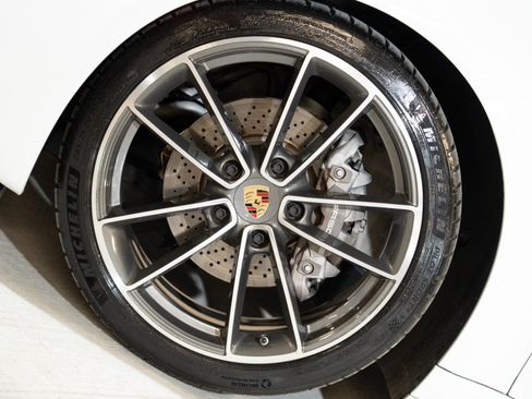 Certified 2024 Porsche 911 Carrera RWD image 6