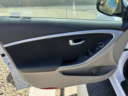 Used 2016 Hyundai Elantra GT image 10