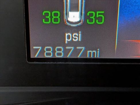 Used 2017 Cadillac XT5 Luxury w/ Driver Awareness Package image 10