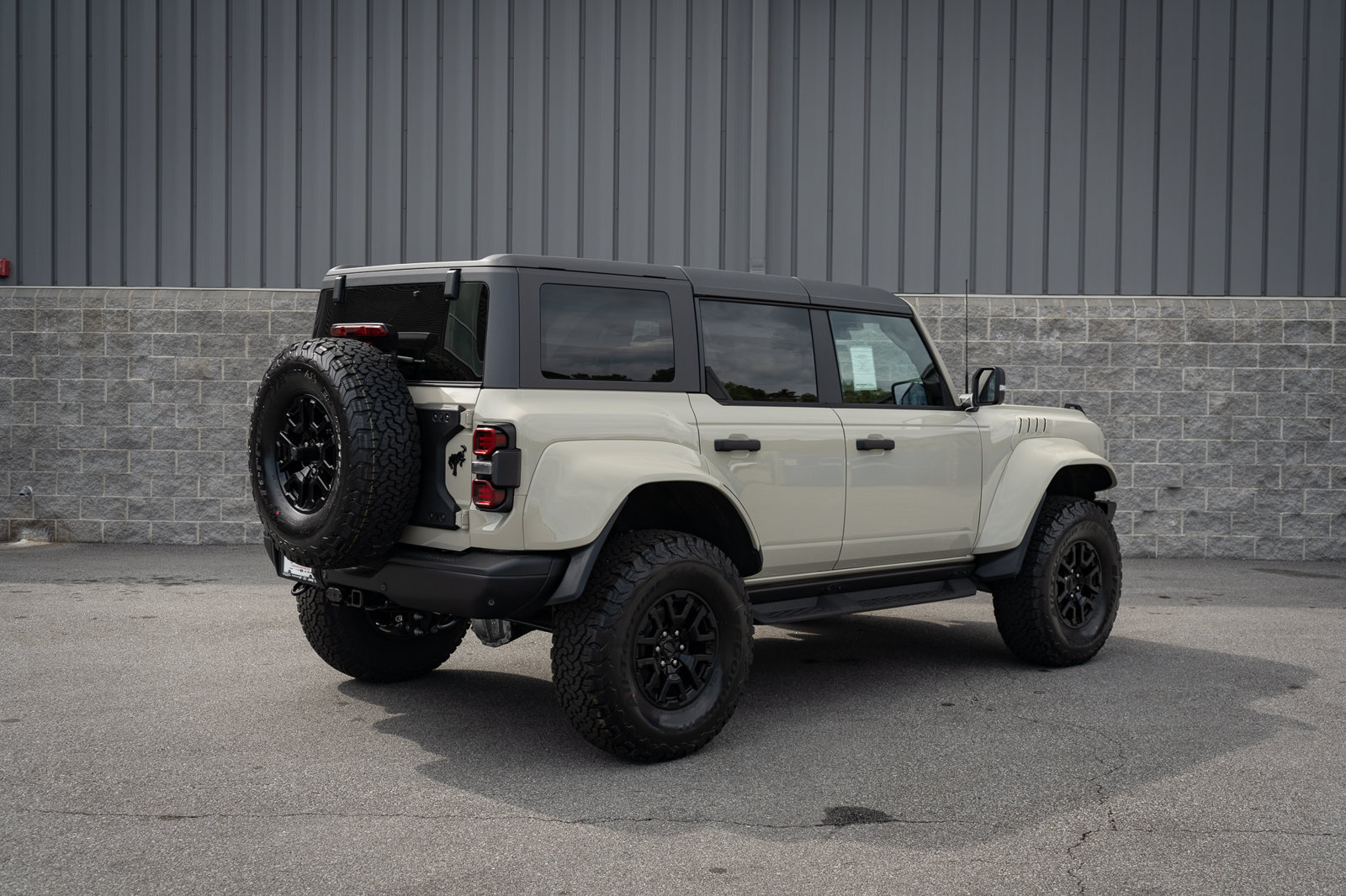 New 2026 Ford Bronco Raptor w/ Interior Carbon Fiber Pack AWD/4WD image 21