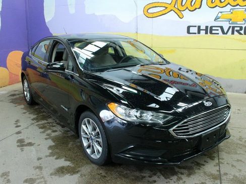 Used 2017 Ford Fusion S image 4