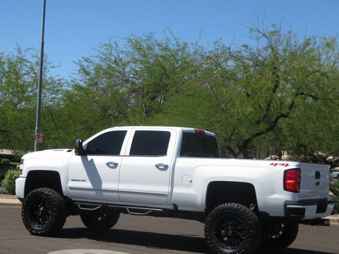 Used 2018 Chevrolet Silverado 2500 LT w/ Custom Sport Edition image 5