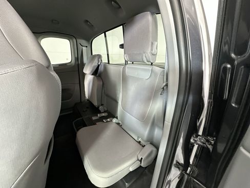 Used 2012 Toyota Tacoma 4x4 Access Cab V6 w/ TRD Sport Pkg image 23