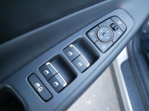 Used 2022 Hyundai Santa Fe Limited image 13