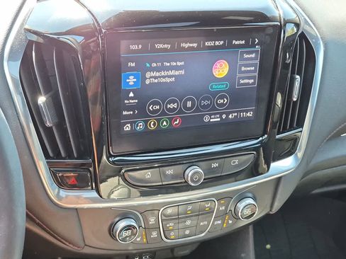 Used 2023 Chevrolet Traverse RS w/ LPO, Floor Liner Package AWD/4WD image 18