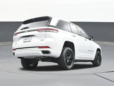Used 2023 Jeep Grand Cherokee Overland w/ Luxury Tech Group IV AWD/4WD image 50