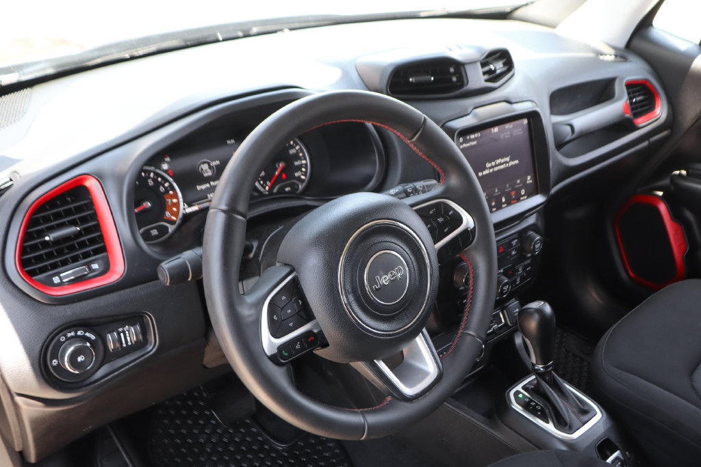 Used 2023 Jeep Renegade Trailhawk AWD/4WD image 18