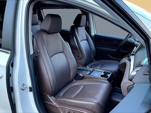 Used 2025 Honda Odyssey Touring image 23