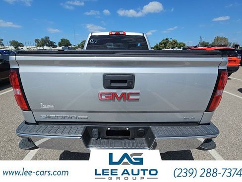 Used 2019 GMC Sierra 1500 SLE w/ SLE Value Package AWD/4WD image 4