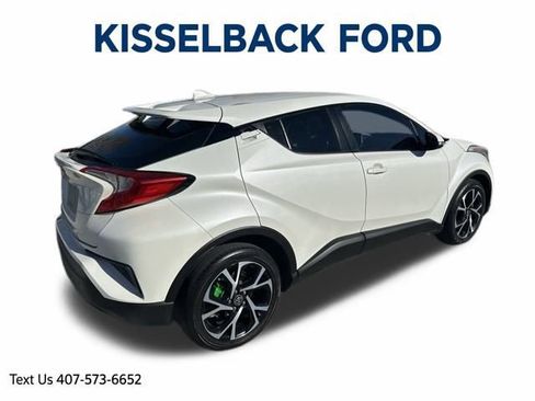 Used 2018 Toyota C-HR XLE image 3