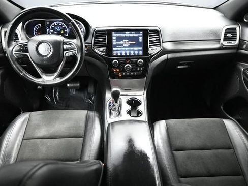 Used 2019 Jeep Grand Cherokee Altitude RWD image 10