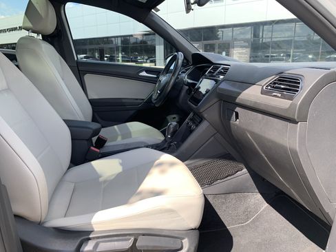 Used 2019 Volkswagen Tiguan SEL Premium R-Line AWD/4WD image 35
