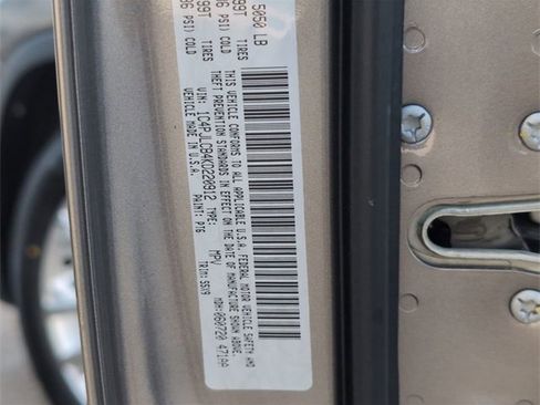 Used 2019 Jeep Cherokee Latitude w/ Popular Appearance Group image 31