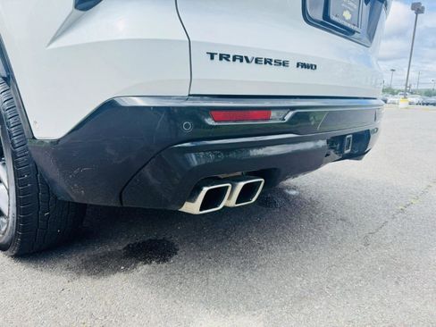 Used 2024 Chevrolet Traverse RS w/ LPO, Floor Liner Package image 31