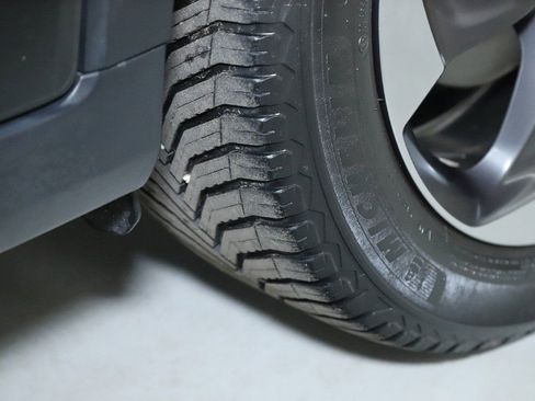 Used 2018 Honda HR-V EX image 36