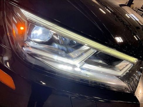 Used 2018 Audi Q5 2.0T Premium Plus w/ Premium Plus Package image 28