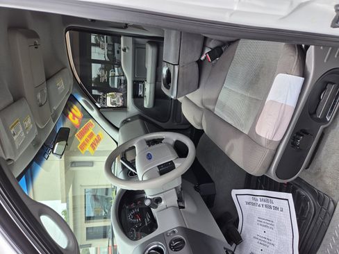 Used 2005 Ford F150 XLT AWD/4WD image 8