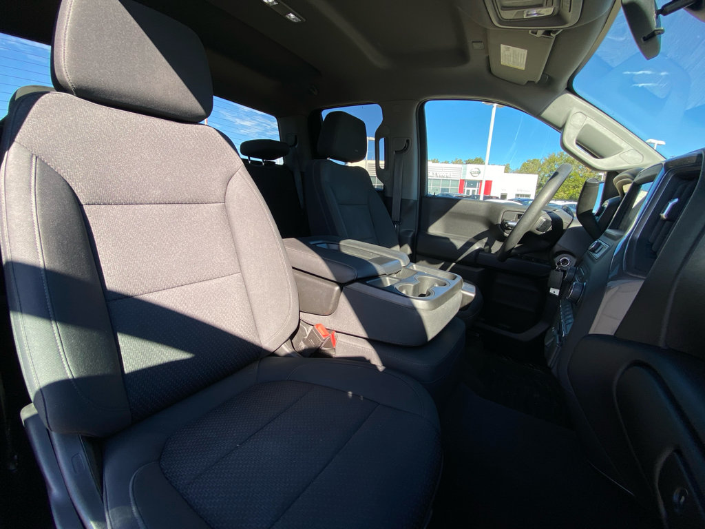 Used 2021 Chevrolet Silverado 1500 Custom w/ Safety Confidence Package AWD/4WD image 13