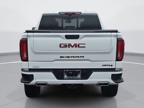 Used 2023 GMC Sierra 1500 AT4 w/ AT4 Premium Package AWD/4WD image 5