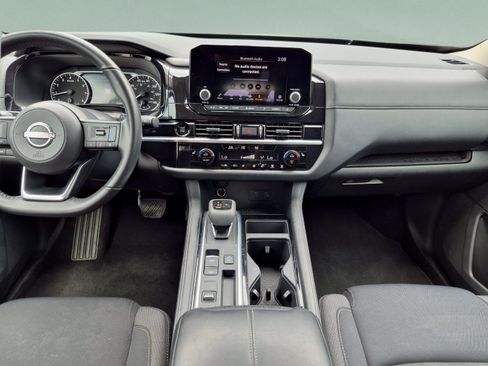 Used 2025 Nissan Pathfinder SV FWD image 26
