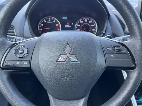 Used 2024 Mitsubishi Eclipse Cross AWD image 19