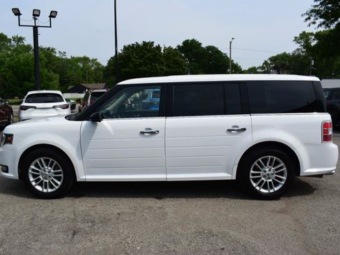 Used 2019 Ford Flex SEL w/ Equipment Group 202A AWD/4WD image 9