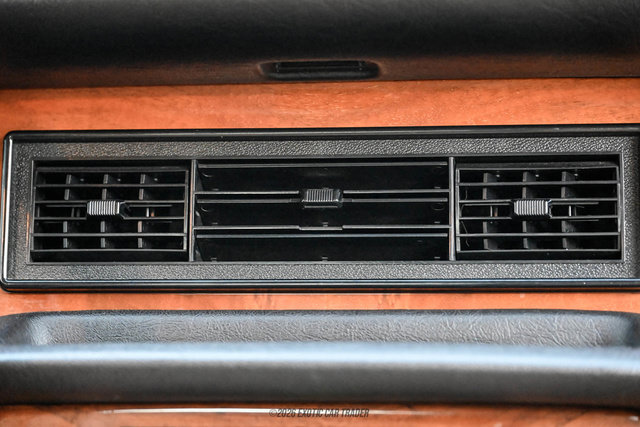 Used 1987 Jaguar XJ6 RWD image 41