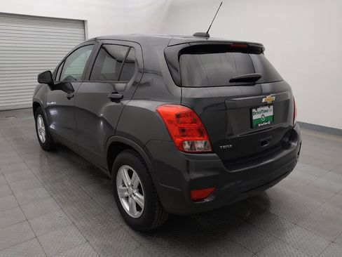 Used 2019 Chevrolet Trax LS w/ Tint and Cruise Package FWD image 5