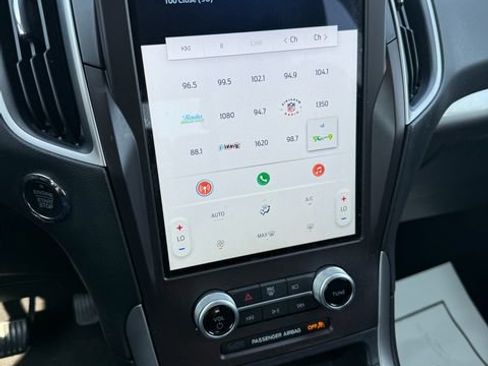 Used 2021 Ford Edge SE AWD/4WD image 11