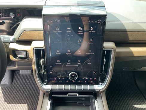 New 2026 GMC Yukon Denali Ultimate AWD/4WD image 27