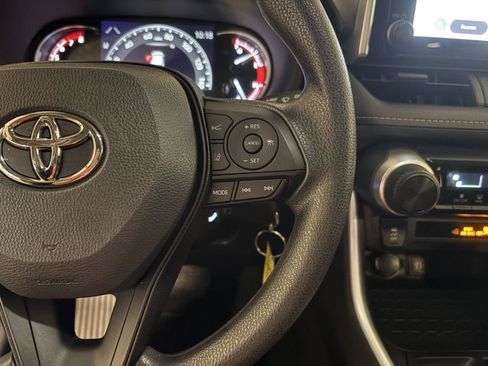 Used 2023 Toyota RAV4 LE AWD/4WD image 19